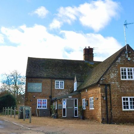The Hollybush Inn And B&B Priors Marston Экстерьер фото