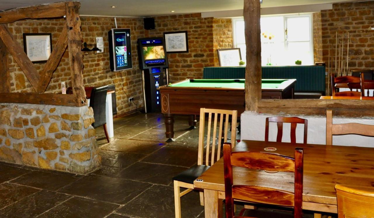 The Hollybush Inn And B&B Priors Marston Экстерьер фото