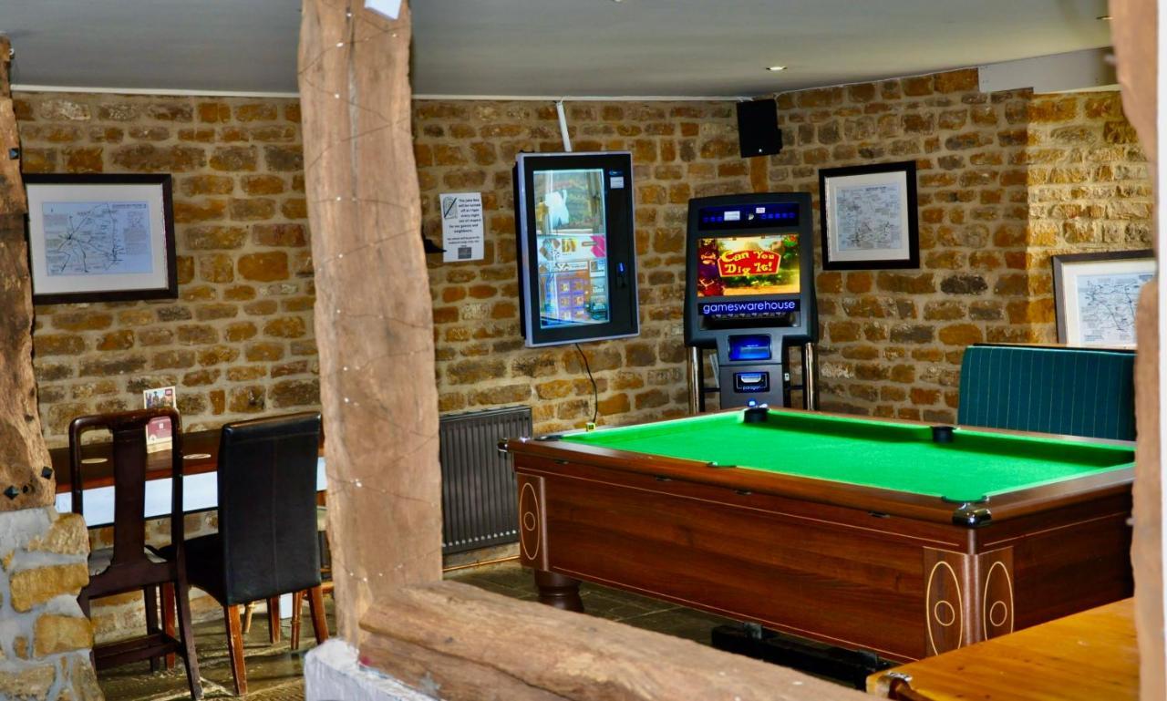The Hollybush Inn And B&B Priors Marston Экстерьер фото