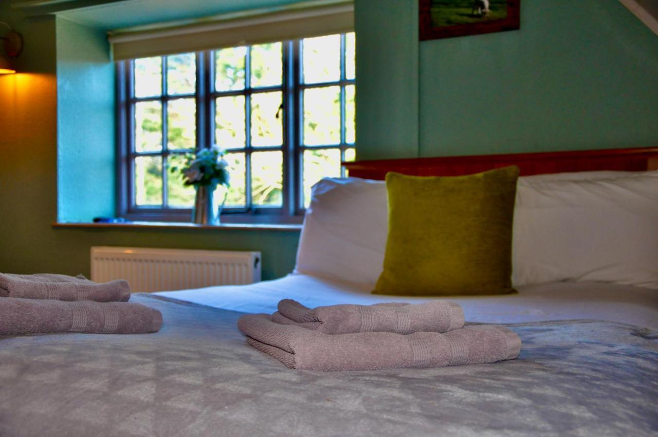 The Hollybush Inn And B&B Priors Marston Экстерьер фото