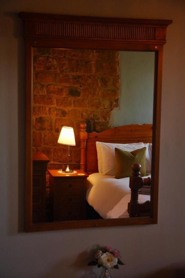 The Hollybush Inn And B&B Priors Marston Экстерьер фото