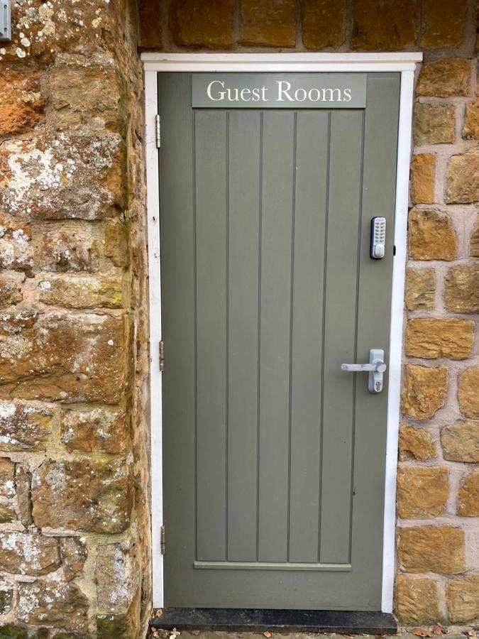 The Hollybush Inn And B&B Priors Marston Экстерьер фото