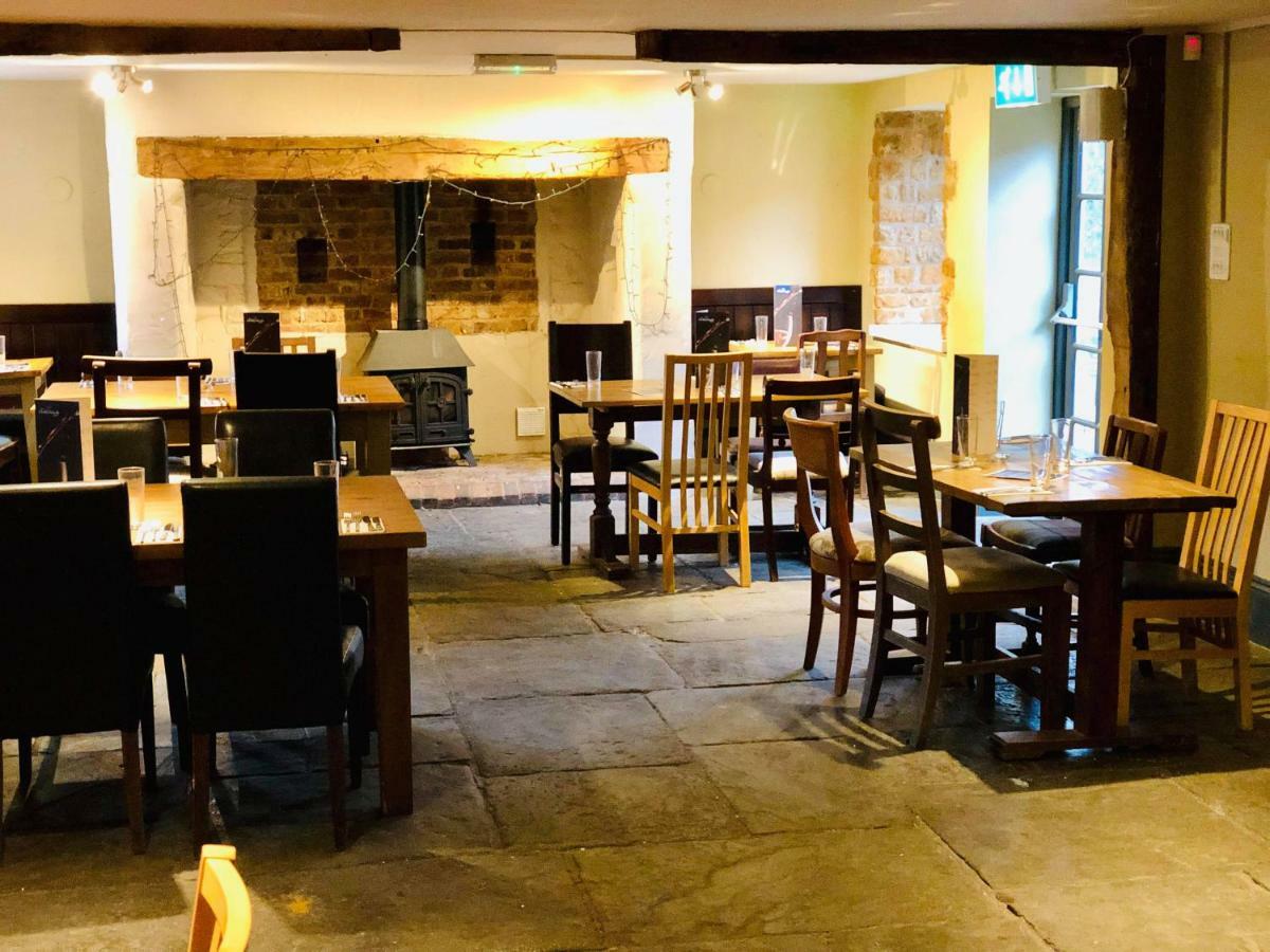 The Hollybush Inn And B&B Priors Marston Экстерьер фото