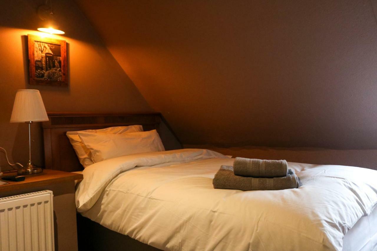 The Hollybush Inn And B&B Priors Marston Экстерьер фото