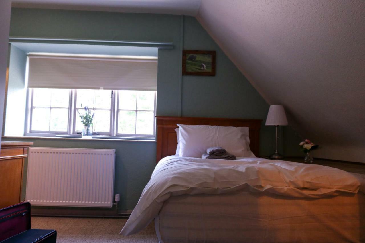 The Hollybush Inn And B&B Priors Marston Экстерьер фото