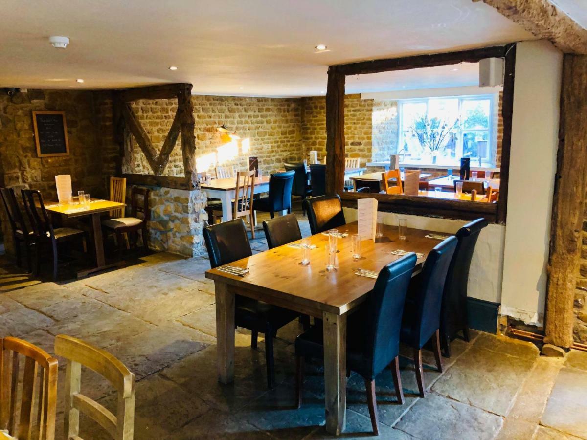 The Hollybush Inn And B&B Priors Marston Экстерьер фото