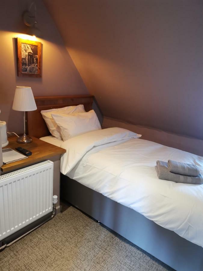 The Hollybush Inn And B&B Priors Marston Экстерьер фото
