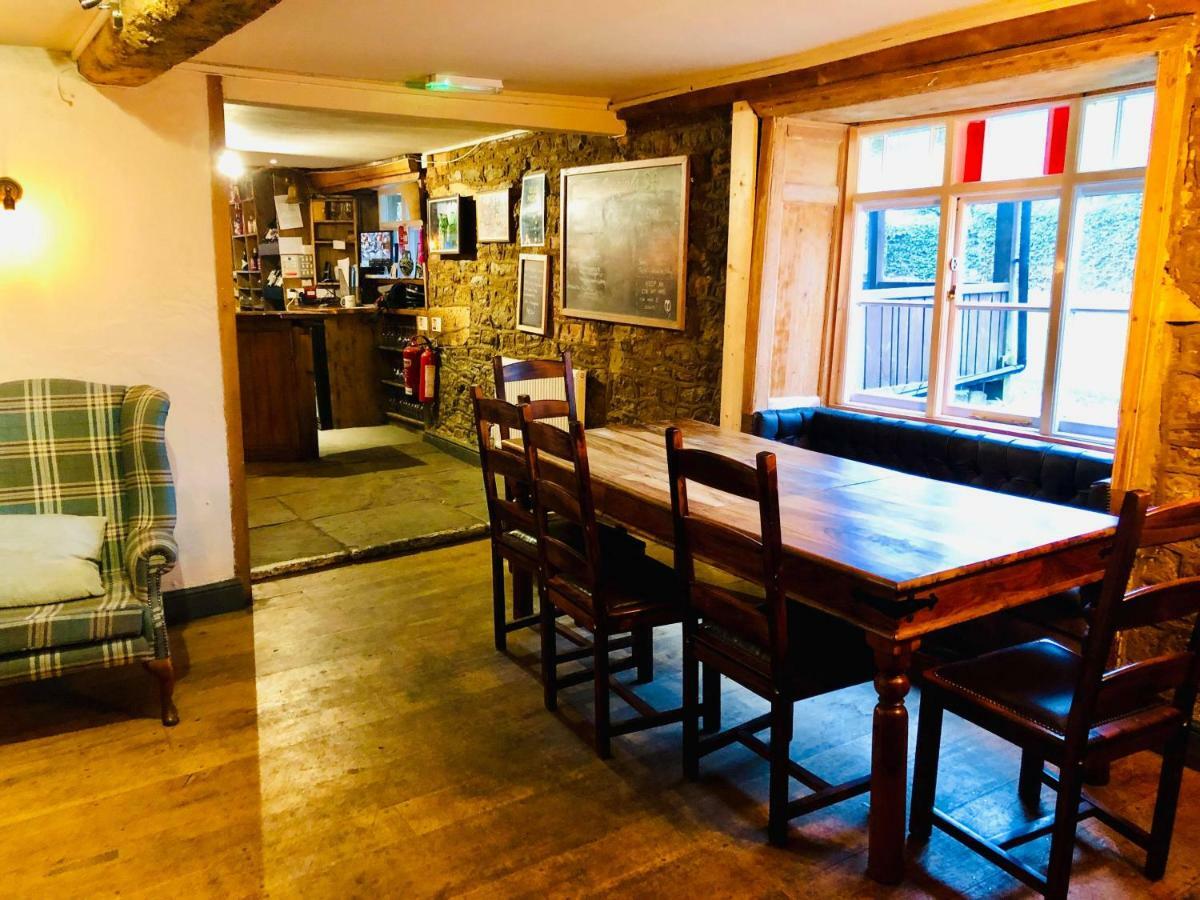 The Hollybush Inn And B&B Priors Marston Экстерьер фото
