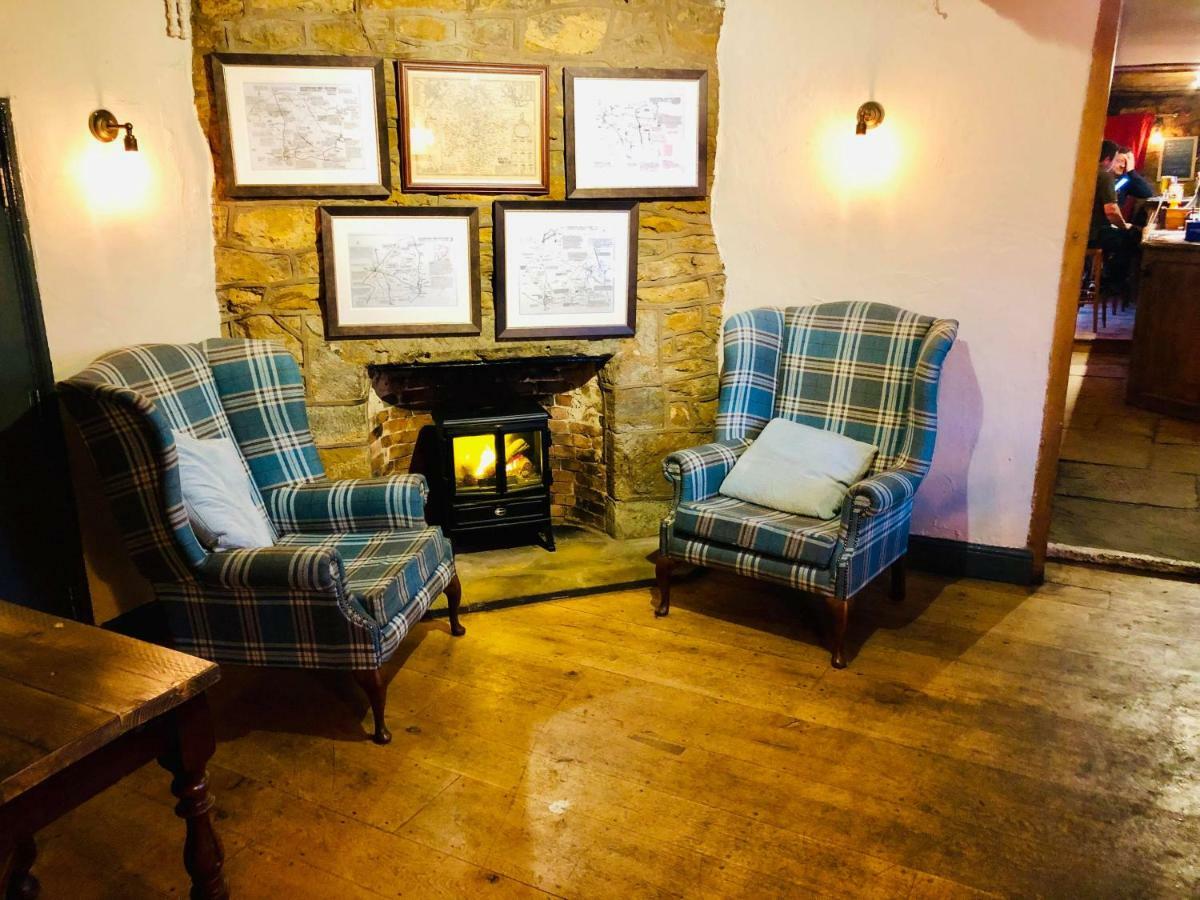 The Hollybush Inn And B&B Priors Marston Экстерьер фото
